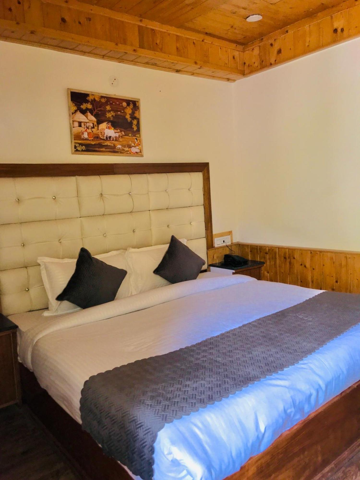The Avenue Hotel , Manali A River Side Hotel Exterior foto