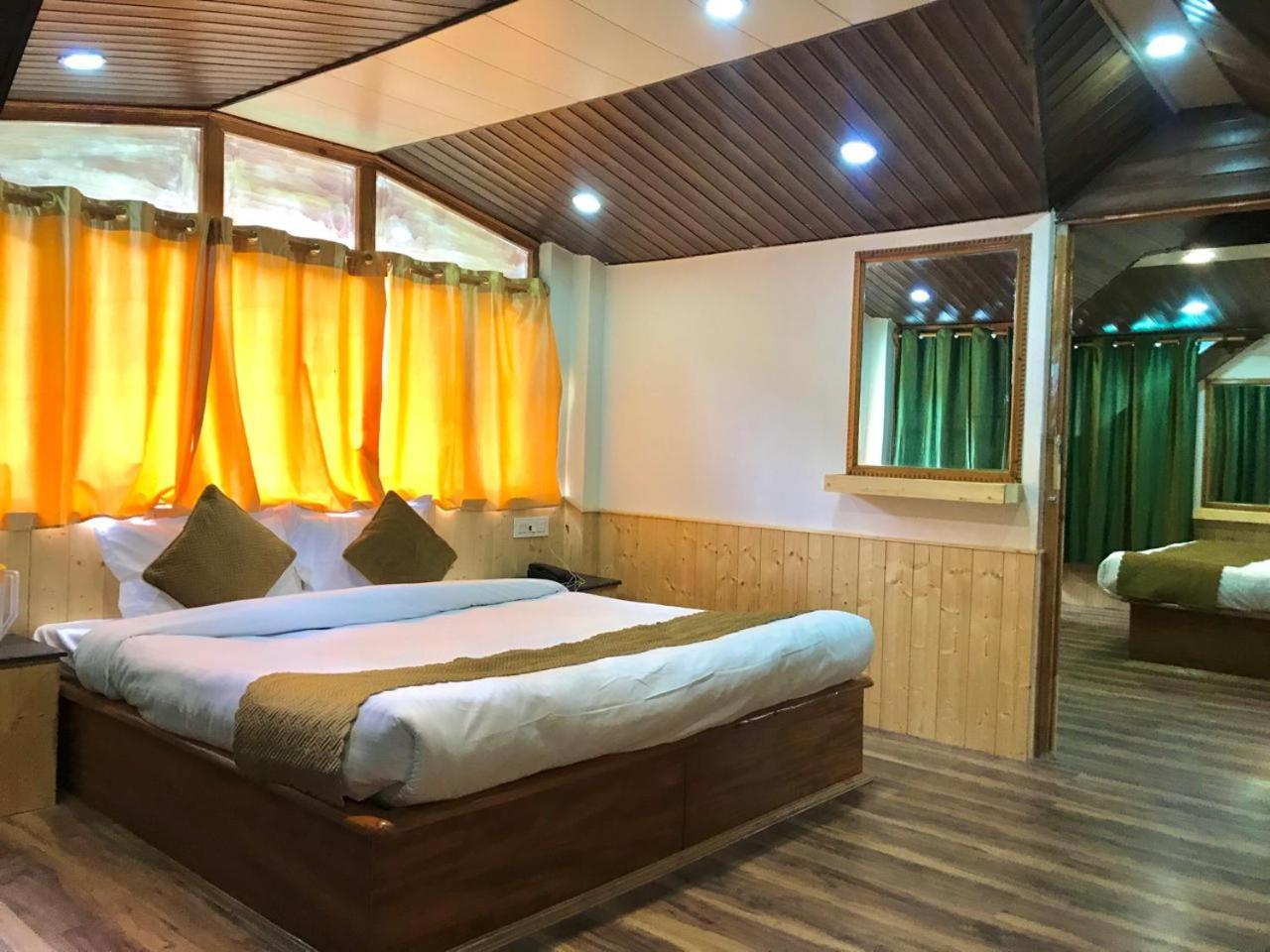 The Avenue Hotel , Manali A River Side Hotel Exterior foto