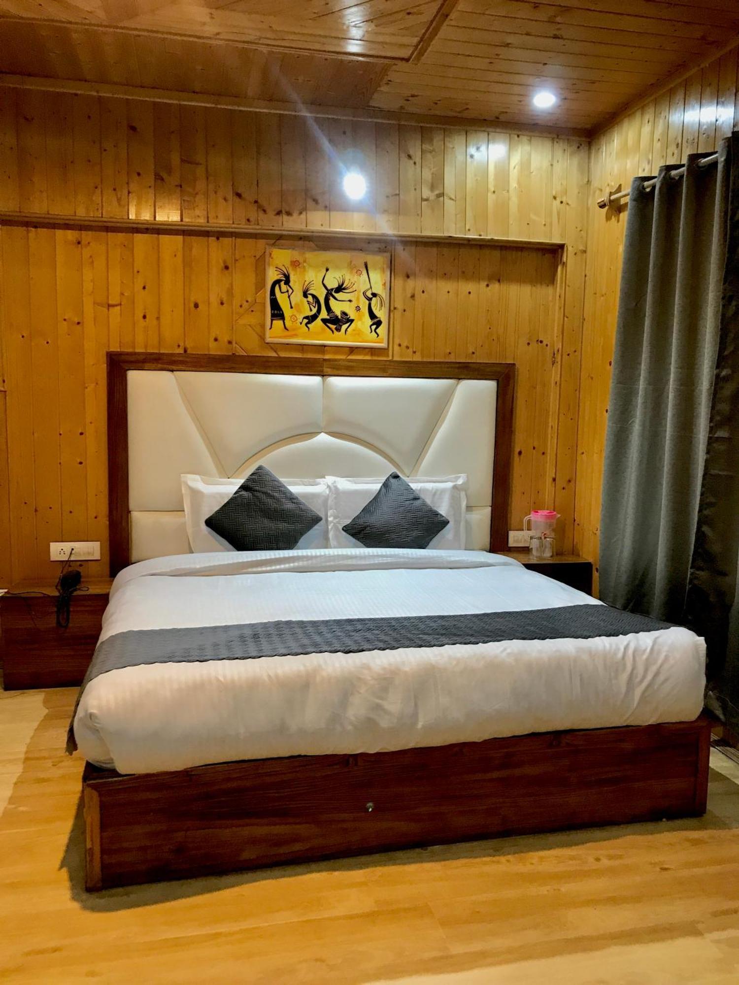 The Avenue Hotel , Manali A River Side Hotel Exterior foto